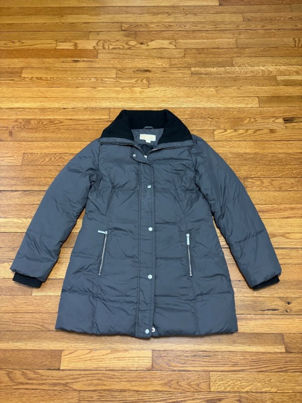 Michael Kors Women's Down Puffer Parka Jacket Size Small Gray Full Zip Insulated